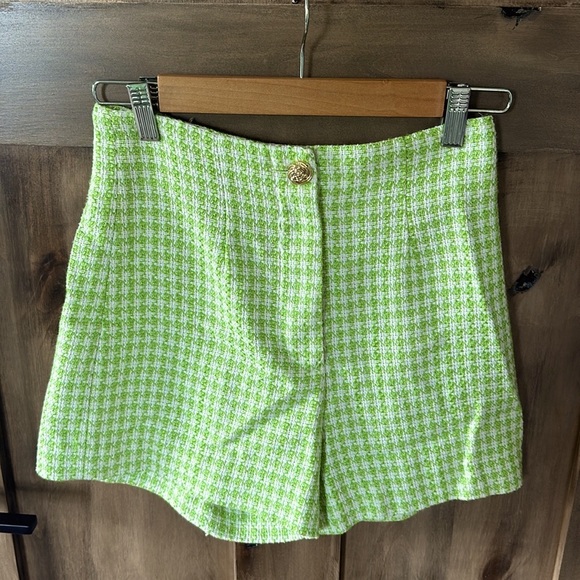 Zara Pants - Zara structured tweed shorts with gold button